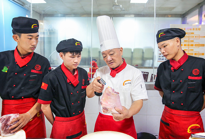 ��ǰ��ѵģ��