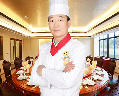 李加龙