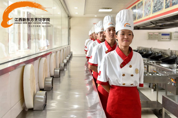 <a href=http://www.jxxdf.com target=_blank class=infotextkey>江西新东方烹饪学院</a>厨师风范.jpg