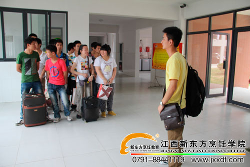 <a href=http://www.jxxdf.com target=_blank class=infotextkey>¶ѧԺ</a>ѧӲμ¶⿴