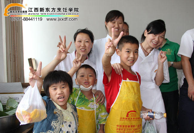 <a href=http://www.jxxdf.com target=_blank class=infotextkey>¶ѧԺ</a>ѧضͯӰ.jpg