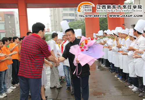 <a href=http://www.jxxdf.com target=_blank class=infotextkey>¶ѧԺ</a>ȫʦһӭѡض1.jpg