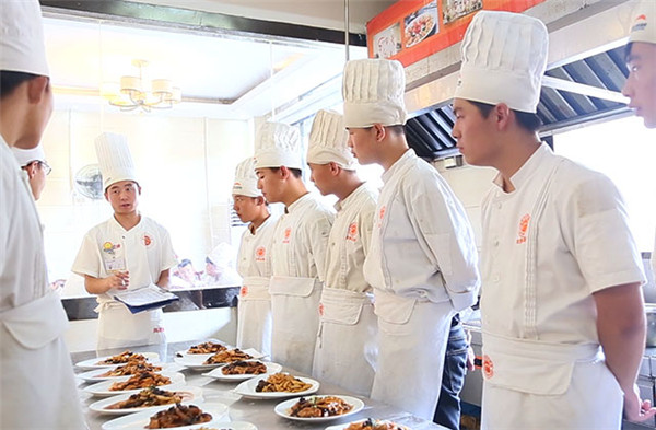 学院新闻——学厨师选专业厨师培训学校江西新东方有