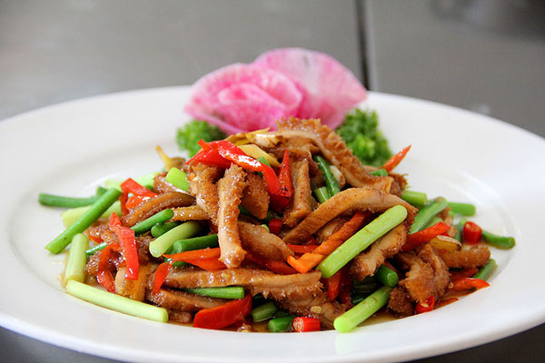 一盘香喷喷的牛肚子炒出来了,看起来很有食欲吧,味道还真不错额