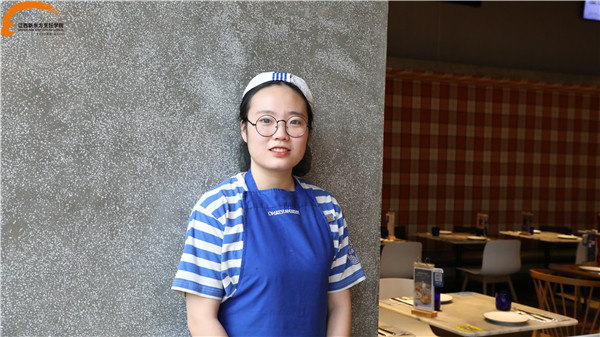 <a href=http://www.jxxdf.com target=_blank class=infotextkey><a href=http://www.jxxdf.com target=_blank class=infotextkey>江西新东方烹饪学院</a></a>成功学子李佳昱.jpg