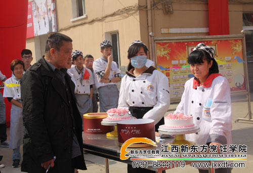 <a href=http://www.jxxdf.com target=_blank class=infotextkey>¶ѧԺ</a>쵼ֳ1~~.jpg