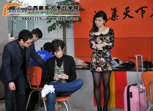 张杨果而<em>主演</em>新东方《美味学院》华丽<em>变身</em> 演