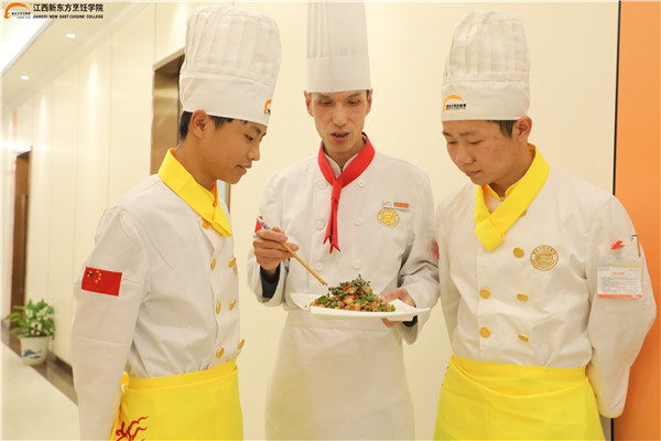<a href=http://www.jxxdf.com target=_blank class=infotextkey>æ±Ÿè¥¿æ–°ä¸œæ–¹çƒ¹é¥ªå­¦é™¢</a>.jpg