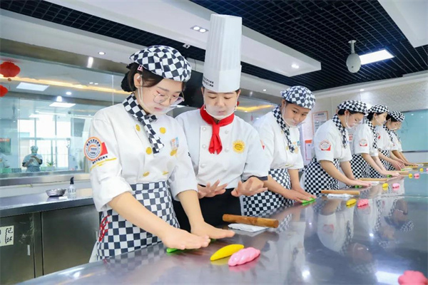 <a href=http://www.jxxdf.com target=_blank class=infotextkey>¶ѧУ</a>.jpg