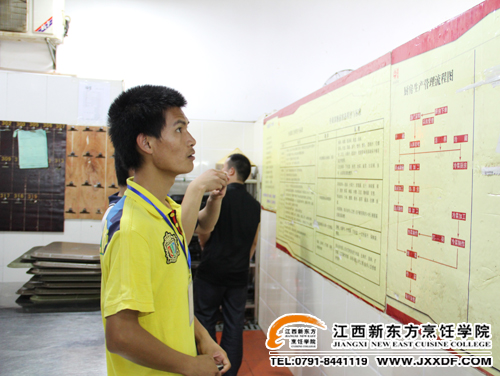 <a href=http://www.jxxdf.com target=_blank class=infotextkey>¶ѧԺ</a>ͬѧϸۿƵͼ~.jpg