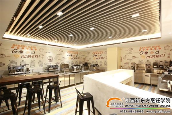 <a href=http://www.jxxdf.com target=_blank class=infotextkey>江西新东方烹饪学院</a>毕业后工资高.jpg