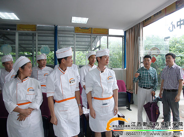<a href=http://www.jxxdf.com target=_blank class=infotextkey>¶ѧУ</a>.jpg