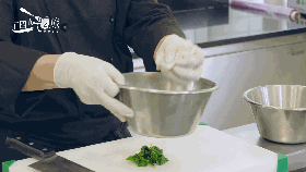 af1bee40093e3e5dcf613c02f7e98acb.gif