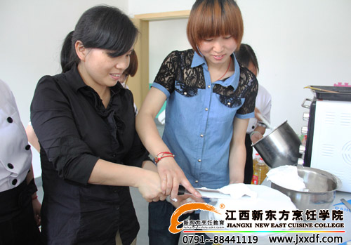 <a href=http://www.jxxdf.com target=_blank class=infotextkey>¶ѧԺ</a>ʦʰ֮ҵʦ~.jpg