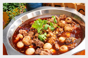 ��ɫ����