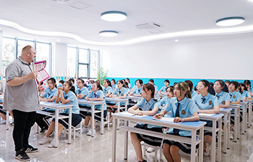 �׶�����רҵ