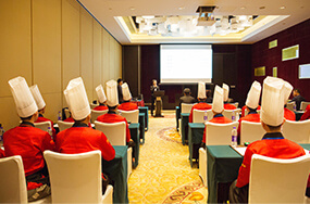 �Ƶ����רҵѧУ